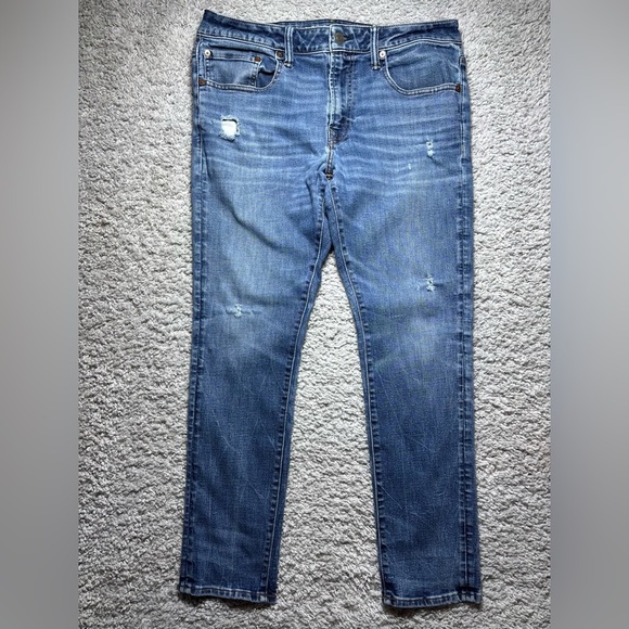 American Eagle Jeans Mens 34 x 30 Slim Taper Stretch Distressed Streetwear Prep - Picture 1 of 5